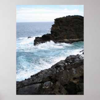 Poster Vagues sur les rochers sombres