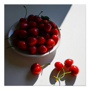 Poster Vie morte esthétique avec cerises mûres sur blanc