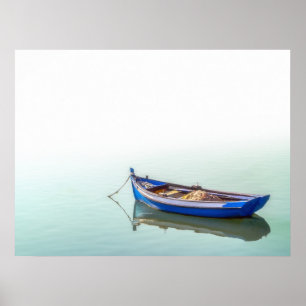 Poster Vieux bateau Aiola. Petit bateau à rames dans la b