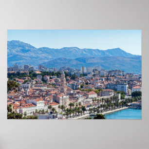 Poster Vue aérienne du front de mer de la ville divisée,