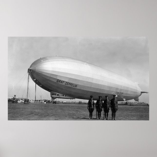 Poster Vue Blimp de la pointe de fermeture Zeppelin (Devant)
