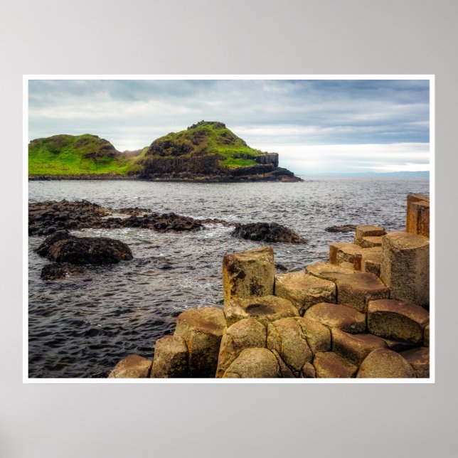 Poster Where Fire Meets Folklore: The Giant's Causeway  (Devant)