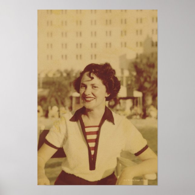 Poster Woman Sitting Outside (Devant)
