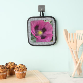 Pot Holder with Magenta Poppy