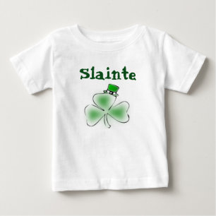 Pour Bébé Le jour de St Patrick badine le T-shirt