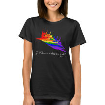 Pour danser est de savoir piloter le T-shirt