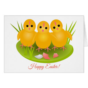 Poussins jaunes heureux de Pâques