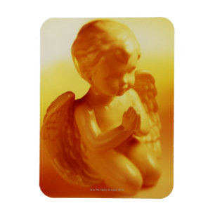 Praying angel statue magnet