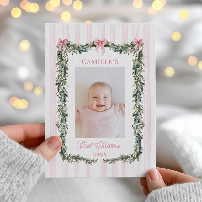 Premier Carte photo de Noël rose fille de Noël (Pink Bow Girl First Christmas Photo Card)