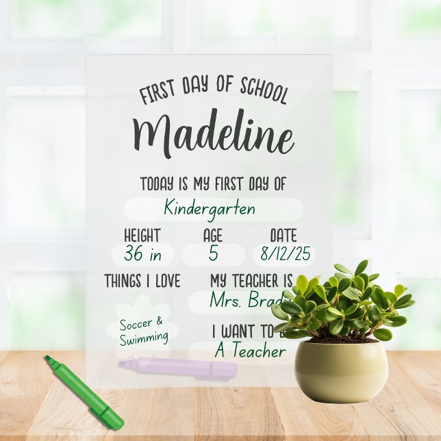 Première journée d'école personnalisée (Reuse this custom, cute first day of school acrylic sign for years to come! )