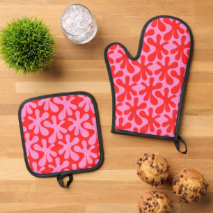 Preppy Pink and Red Amoeba Contemporary Pattern Oven Mitt & Pot Holder Set