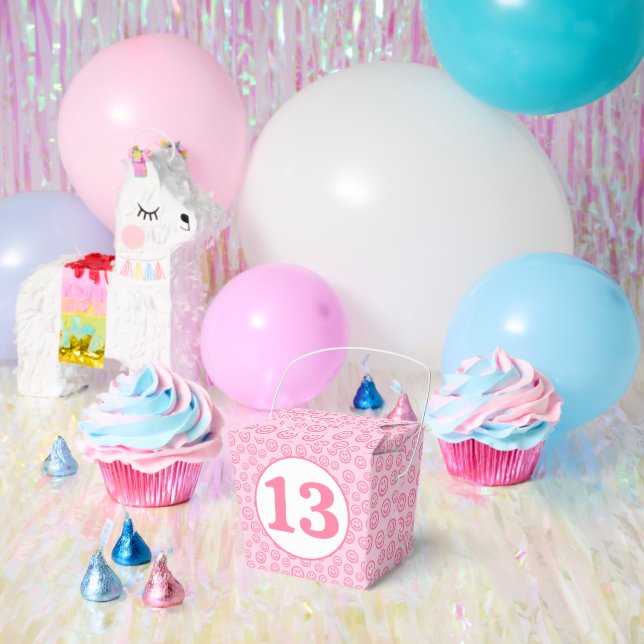 Preppy Pink Smile Face Favor Box (Party)