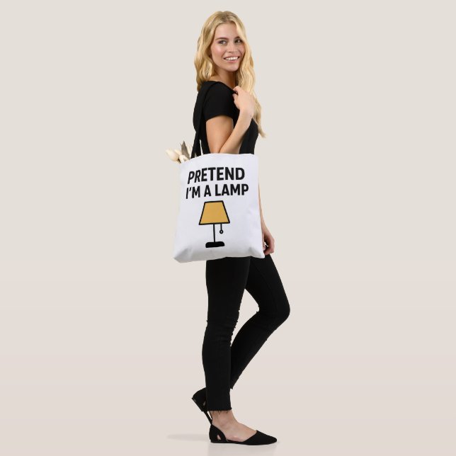 Pretend I’m A Lamp Funny Illustrated Tote Bag (Sur le modèle)