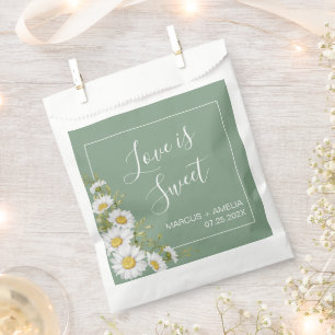 Pretty Basil Green & White Daisies Wedding  Favour Bag