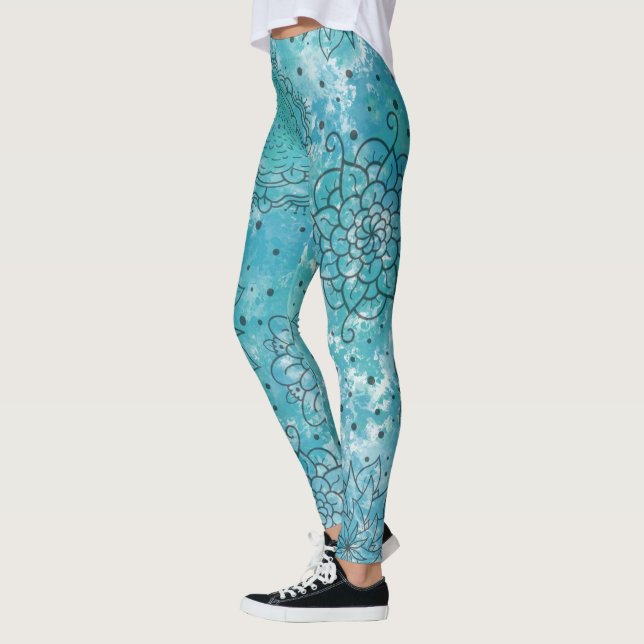 Pretty Blue Mandala Grunge Pattern Leggings (Left)