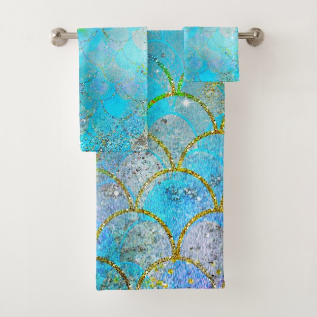 Pretty Iridescent Blue Shimmer Mermaid Scales Bath Towel Set (Insitu)