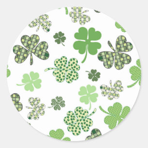 Pretty Irish White and Green Clovers Classic Round Sticker