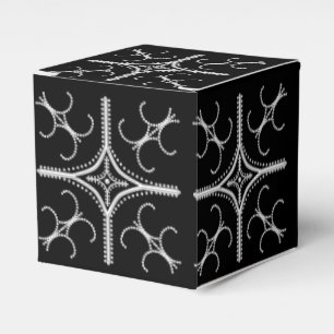 Pretty Pearly Classic 2x2 Party Favour Box