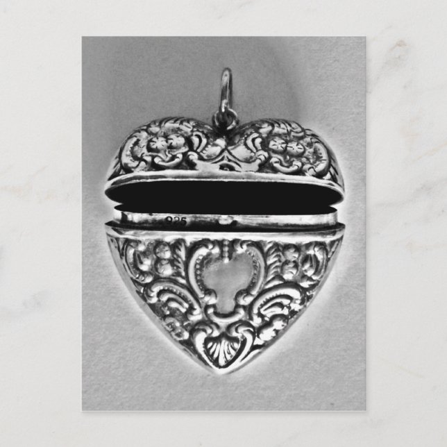 Pretty silver heart postcard (Front)