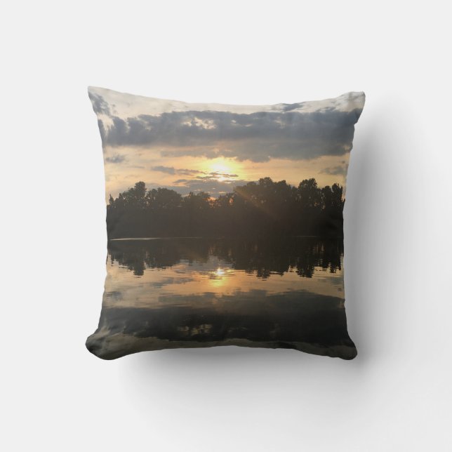 pretty TENNESSEE LAKE SUNSET | Throw Pillow (Front)