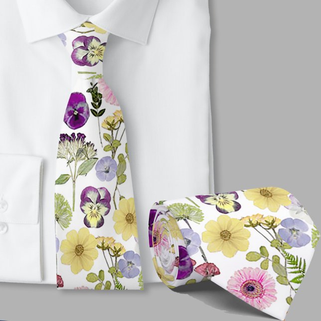 Pretty Wild Flowers Pattern Floral Tie (Creator Uploaded)