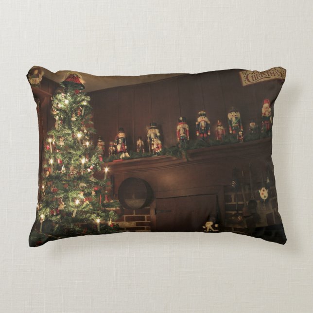 Primitive Colonial Country Christmas Holiday Decorative Pillow (Front)