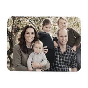 Prince William and family Dec 2018 stylized Magnet