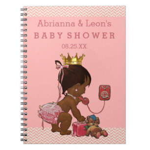 Princesse ethnique sur le livre d'invité de baby