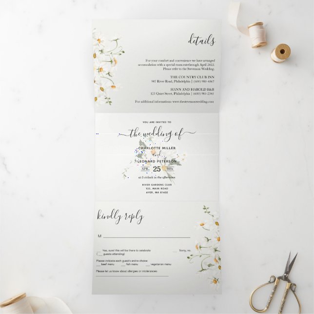 Printemps Jardin photo Mariage Tri-Fold Invitation (Intérieur)
