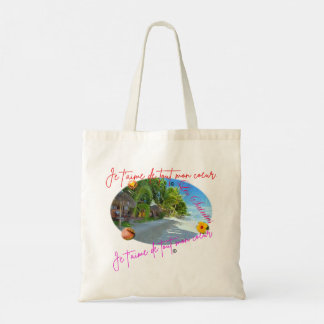 Products and accessories of the Saintes or Lésent Tote Bag