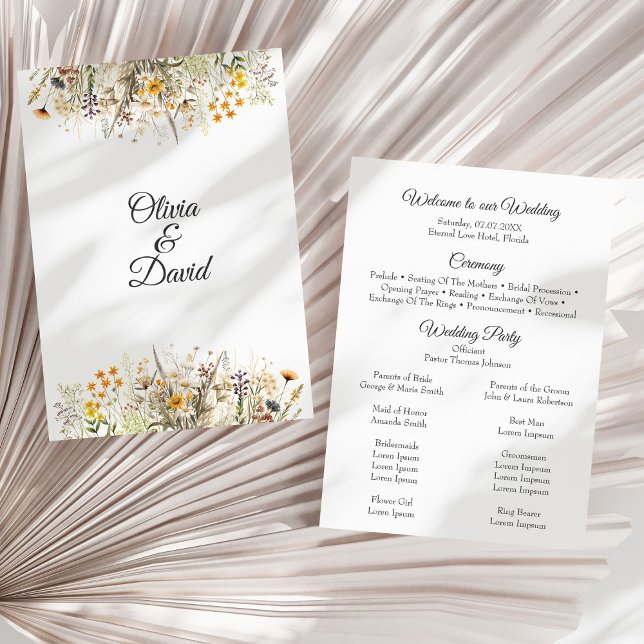 Programme Peach Terracotta Fleur sauvage Meadow Wedding Prog (Peach Terracotta Wildflower Meadow Wedding Program on a sunny wihte dry palm leaf.)