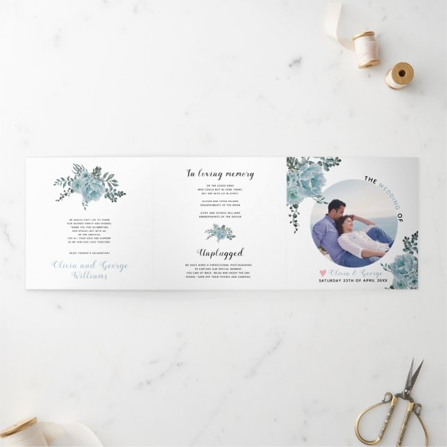 Programme Trois Volets Eau bleu foncé fleurs feuilles verts, photo (Extérieur)