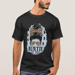 Promoted to Auntie Est 2025 Soon to be Auntie Moth T-Shirt