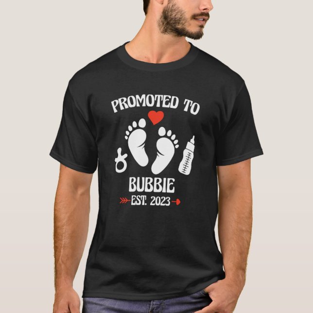 Promoted To Bubbie 2023 First Time New Grandma Pre T-Shirt (Front)