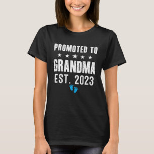 Promoted To Grandma 2023 It s A Boy Great Grandma T-Shirt