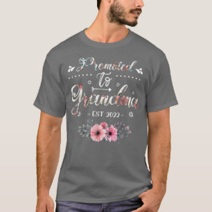 Promoted to Grandma Est 2022 Mothers Day New Grand T-Shirt