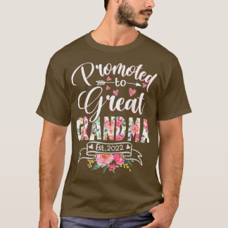 Promoted to Great Grandma Est 2022 Floral First Ti T-Shirt
