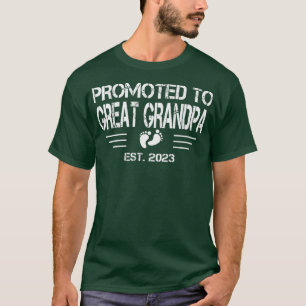 Promoted to Great Grandpa Est 2023 Retro Pregnanc T-Shirt