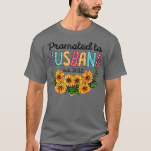 Promoted To Husband Est 2022 Pregnancy Announcemen T-Shirt