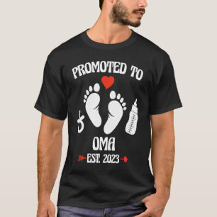 Promoted To Oma 2023 First Time New Grandma Pregna T-Shirt
