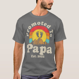 Promoted to Papa Est 2022 Men Vintage First Time D T-Shirt