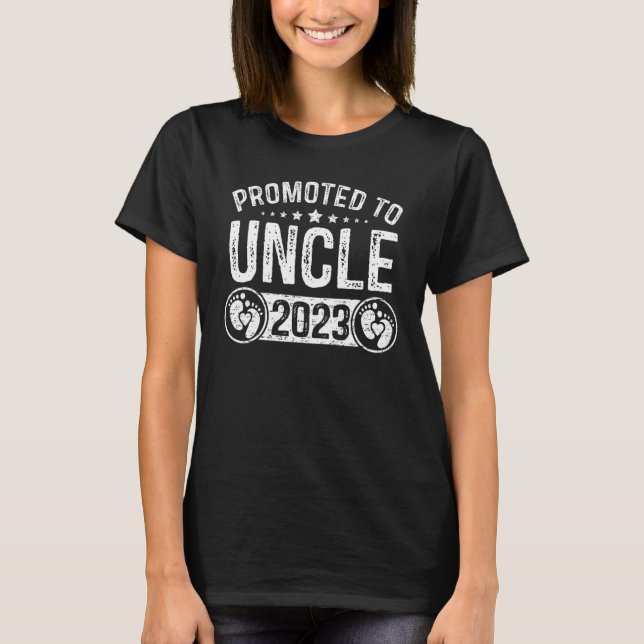 Promoted To Uncle 2023 Soon To Be Uncle Baby Pregn T-Shirt (Front)