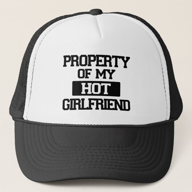Propriété de mon casquette drôle d'amie chaude (Devant)
