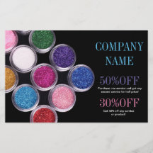 Maquilleuse en cosmétiques colorés Cosmétologue