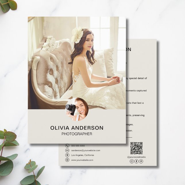 Prospectus 21,6 Cm X 24,94 Cm Elegant Minimalist Photo QR Wedding Photographer (Elegant Minimalist Photo QR Wedding Photographer Flyer)