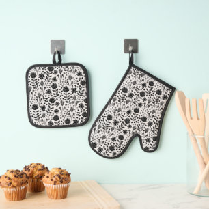 Protea Floral Block Print Millefleur black white Oven Mitt & Pot Holder Set