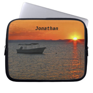Protection Pour Ordinateur Portable Bateau de pêche, Coucher de soleil orange, Nom, Or