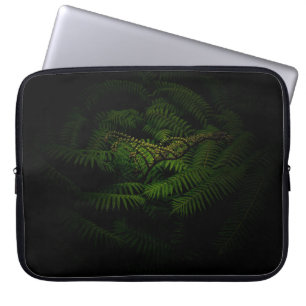 Protection Pour Ordinateur Portable Belle photo de Fern Bud Fine Art