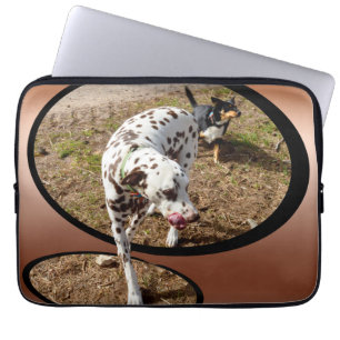 Protection Pour Ordinateur Portable Dalmatien Sortant Du Cadre De Fenêtre,