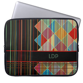 Protection Pour Ordinateur Portable Formes rayées de triangle avec des initiales sur